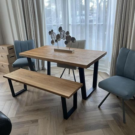 Stunning 2-Bed-2Bath Apt In Whitby With Parking Apartman Kültér fotó
