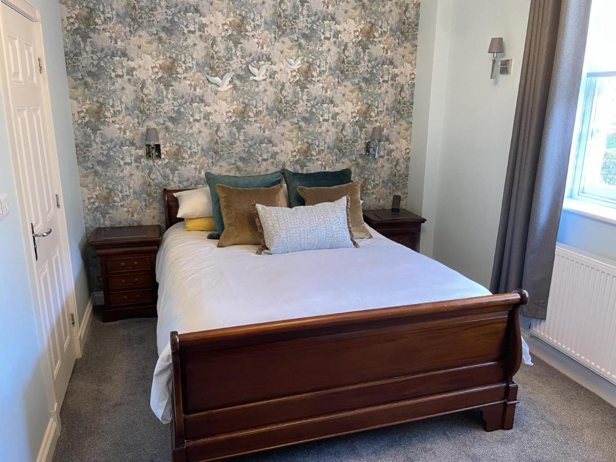 Stunning 2-Bed-2Bath Apt In Whitby With Parking Apartman Kültér fotó